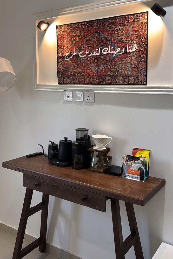 ركن خشبي طبيعي
